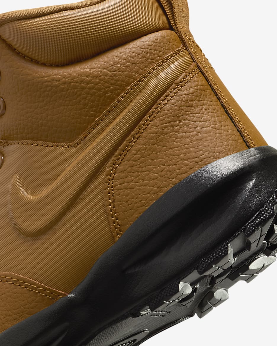 Nike manoa boots uk deals